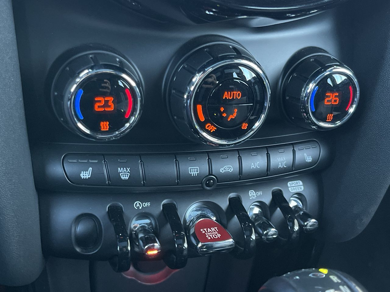 MINI 3 Door  2019 à Calgary, Alberta