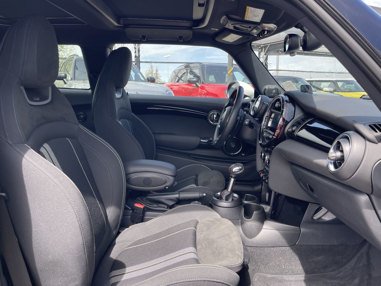 MINI 3 Door  2019 à Calgary, Alberta