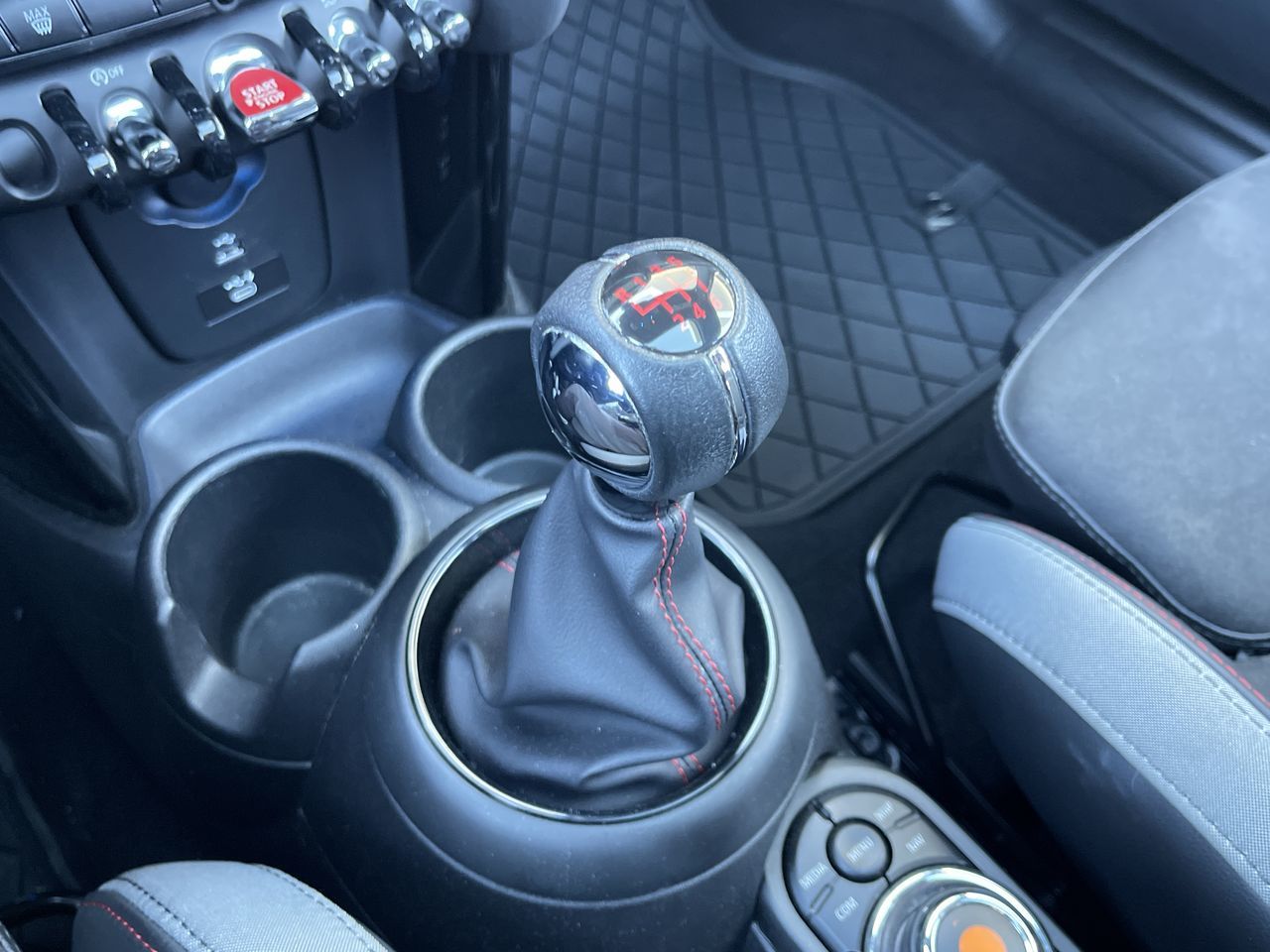 2021 MINI 3 Door in Calgary, Alberta