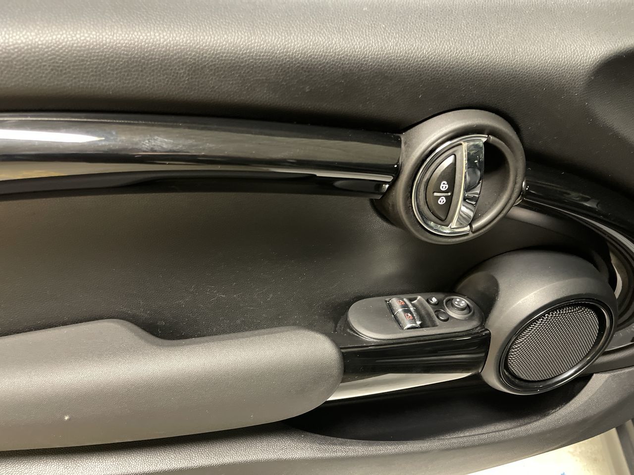 2023 MINI 3 Door in Calgary, Alberta