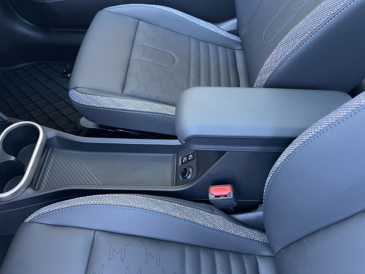 2025 MINI 3 Door in Calgary, Alberta