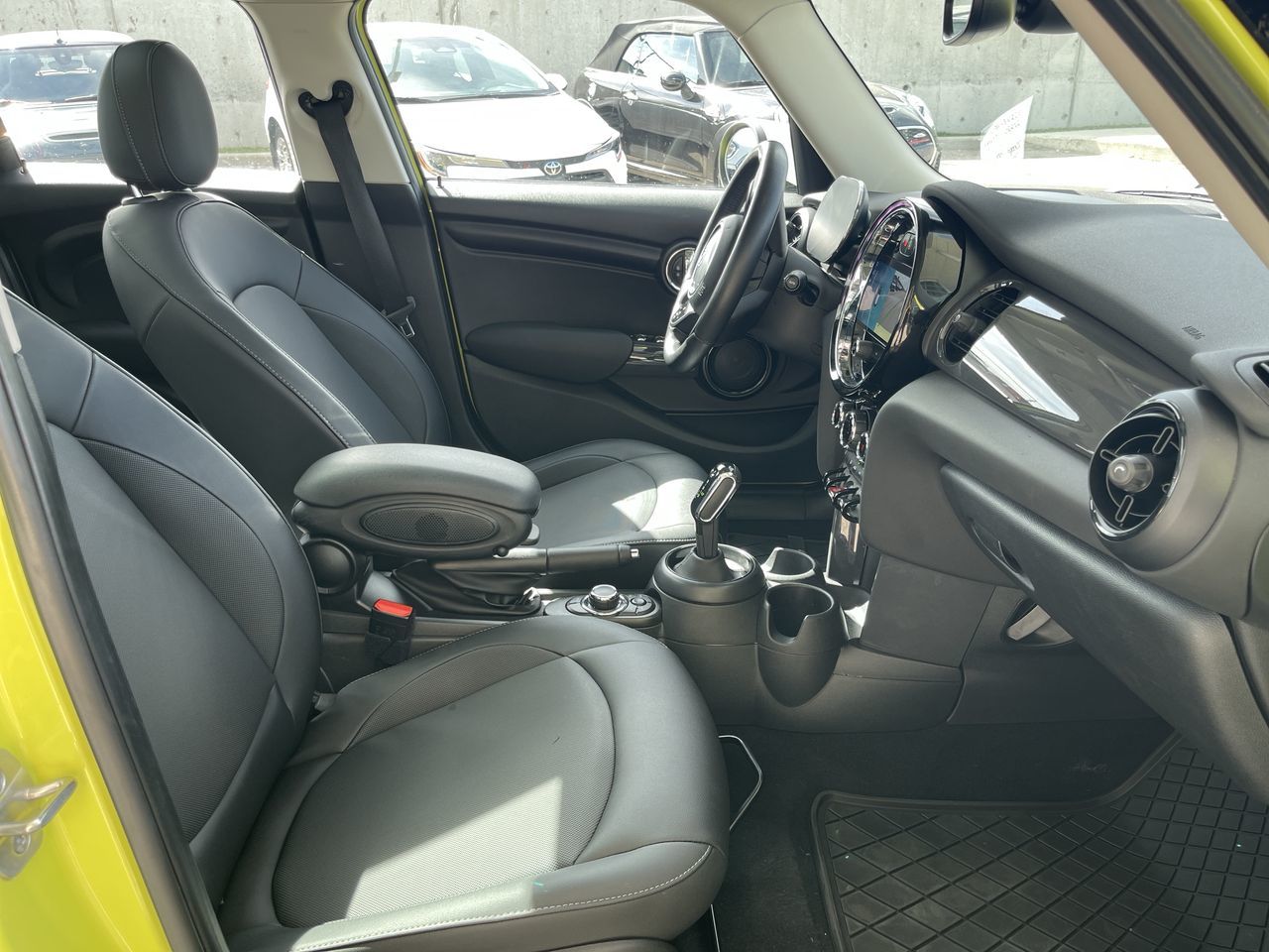 2023 MINI 5 Door