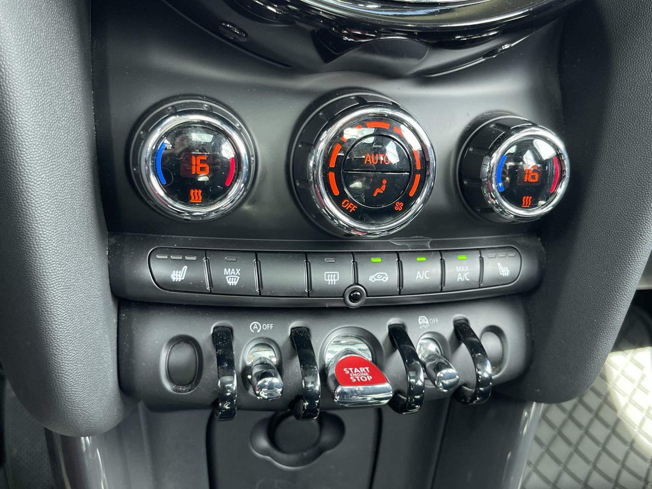 2023 MINI 5 Door