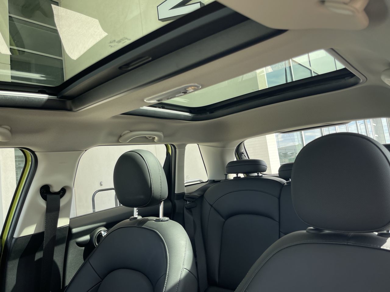2023 MINI 5 Door