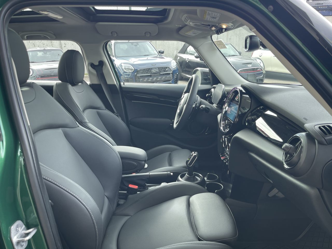 2024 MINI 5 Door