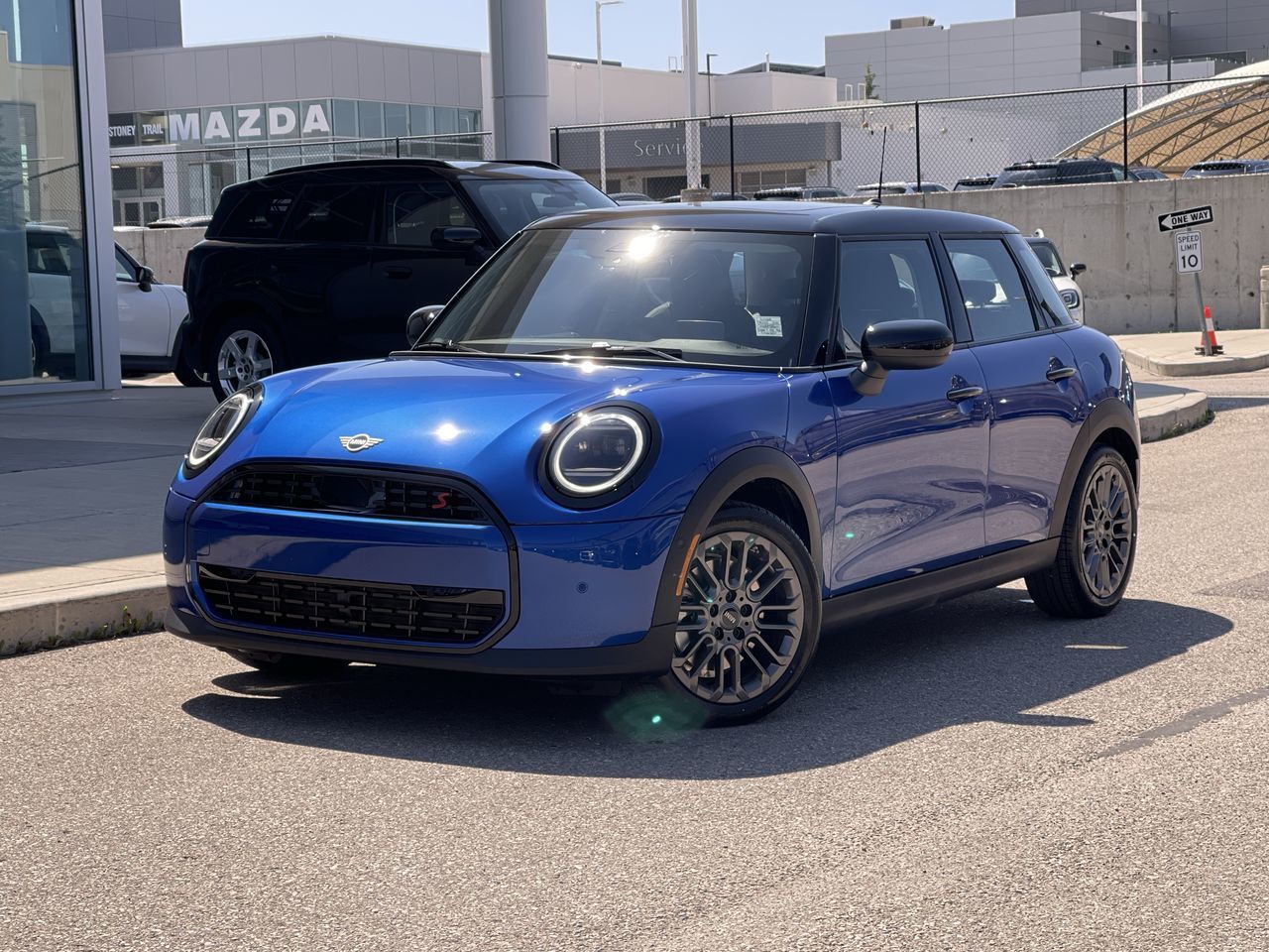 MINI COOPER (5)  2025 à Calgary, Alberta
