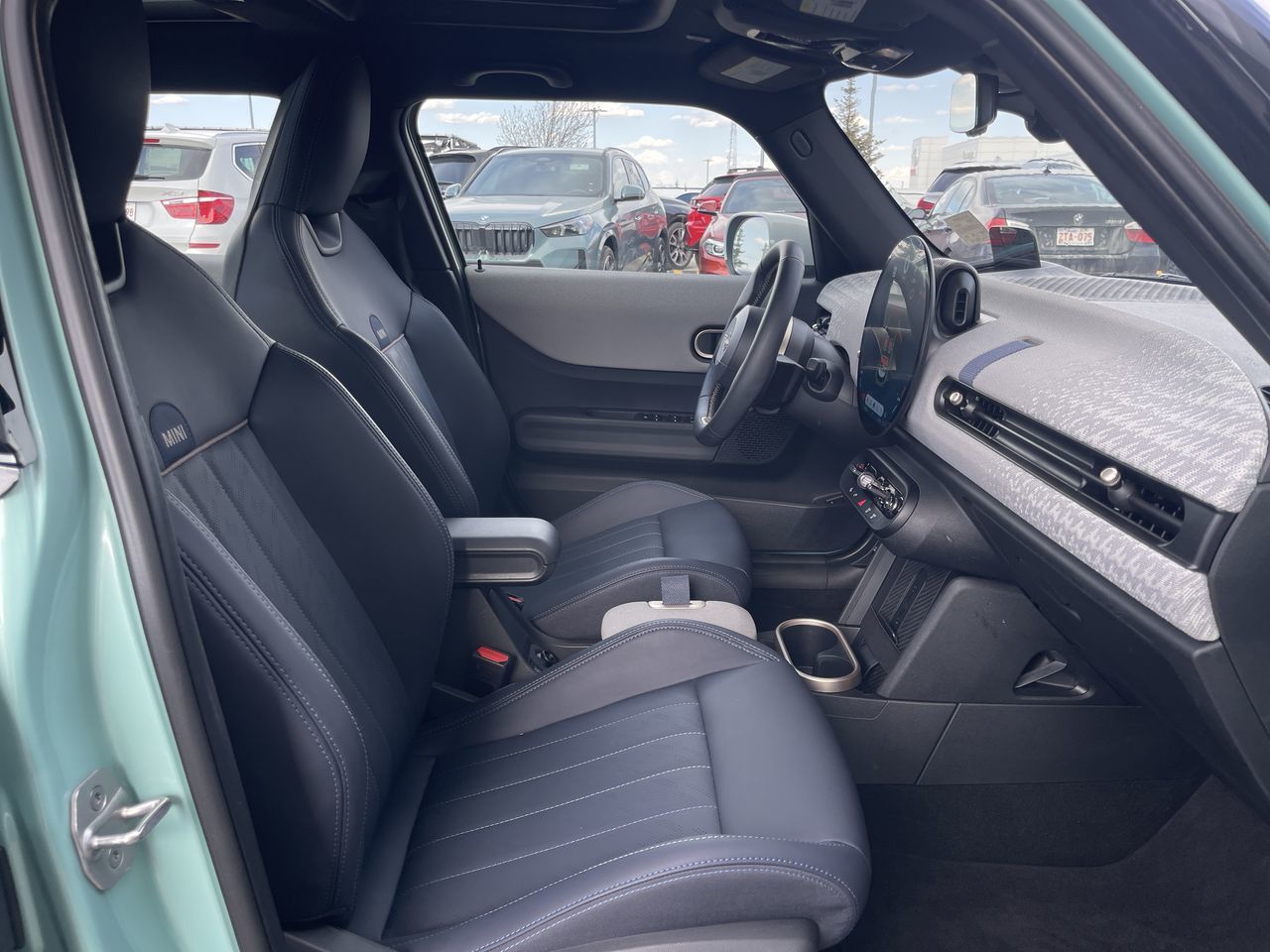 2025 MINI 5 Door