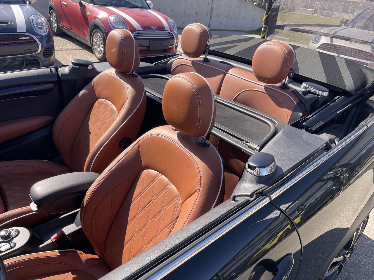 MINI Convertible  2022 à Calgary, Alberta