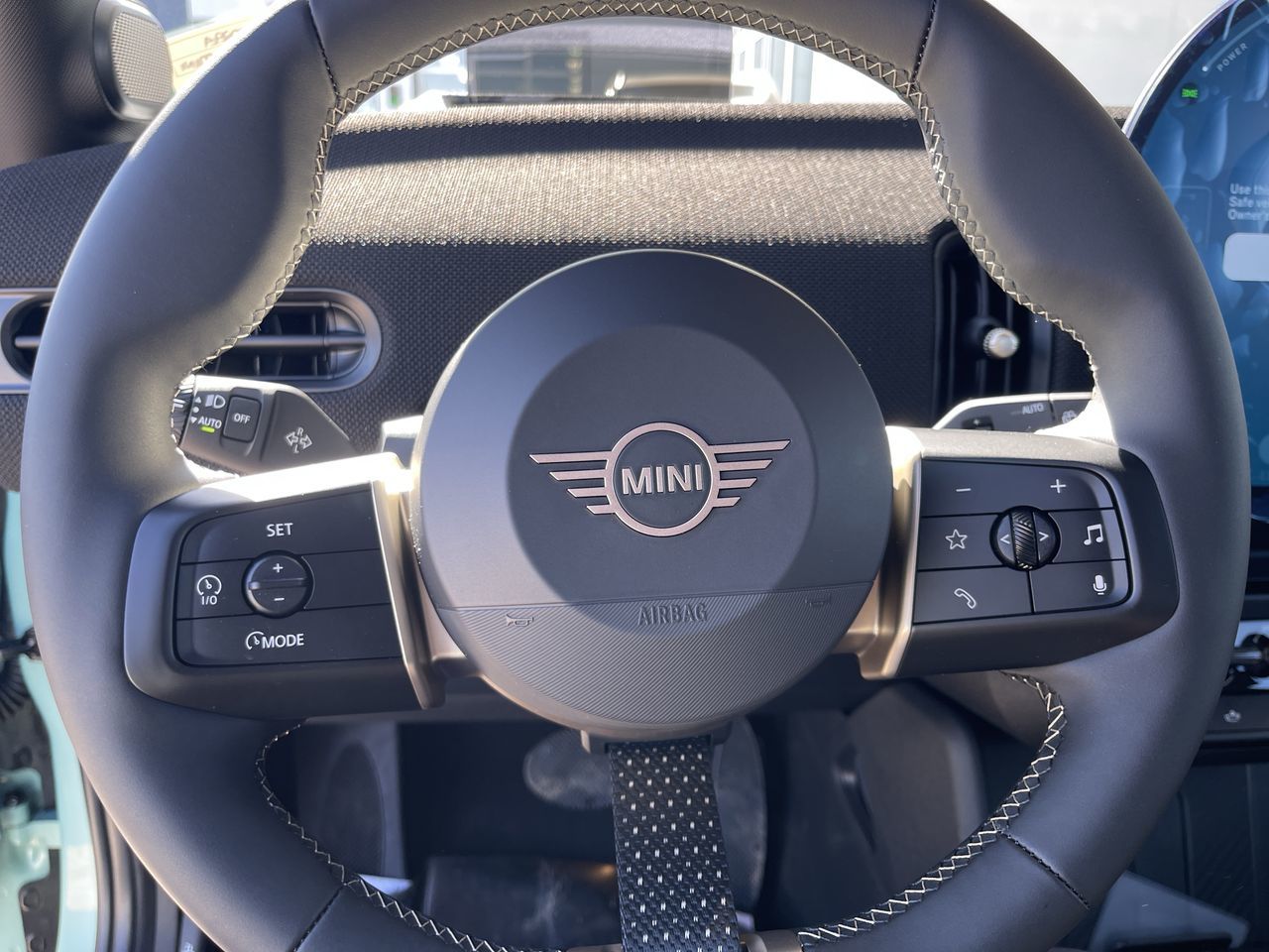 MINI Cooper (3)  2026 à Calgary, Alberta