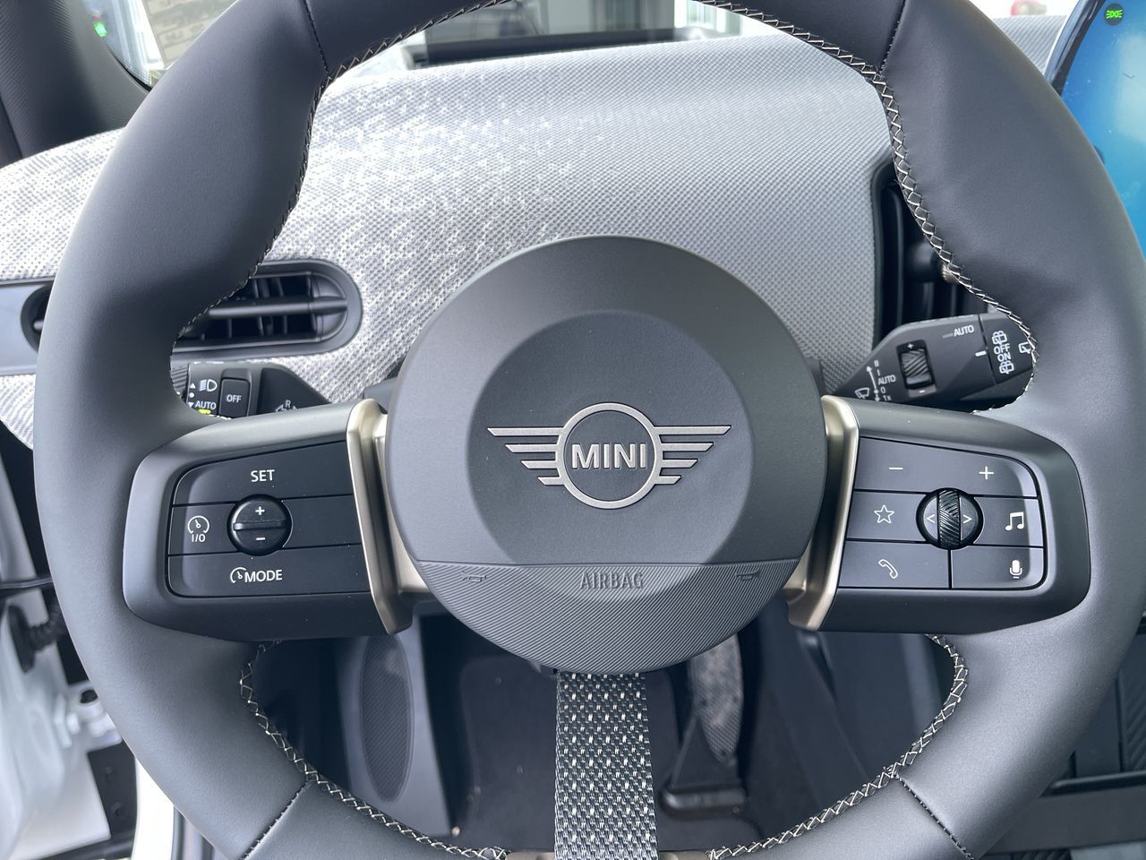 2025 MINI COOPER (5) in Calgary, Alberta
