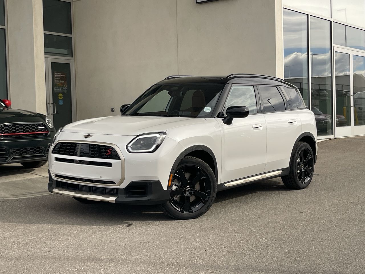 MINI Cooper Countryman  2027 à Calgary, Alberta