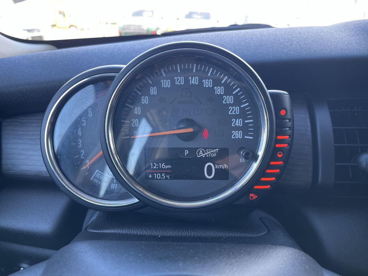 MINI Cooper Hardtop 5 Door  2015 à Calgary, Alberta