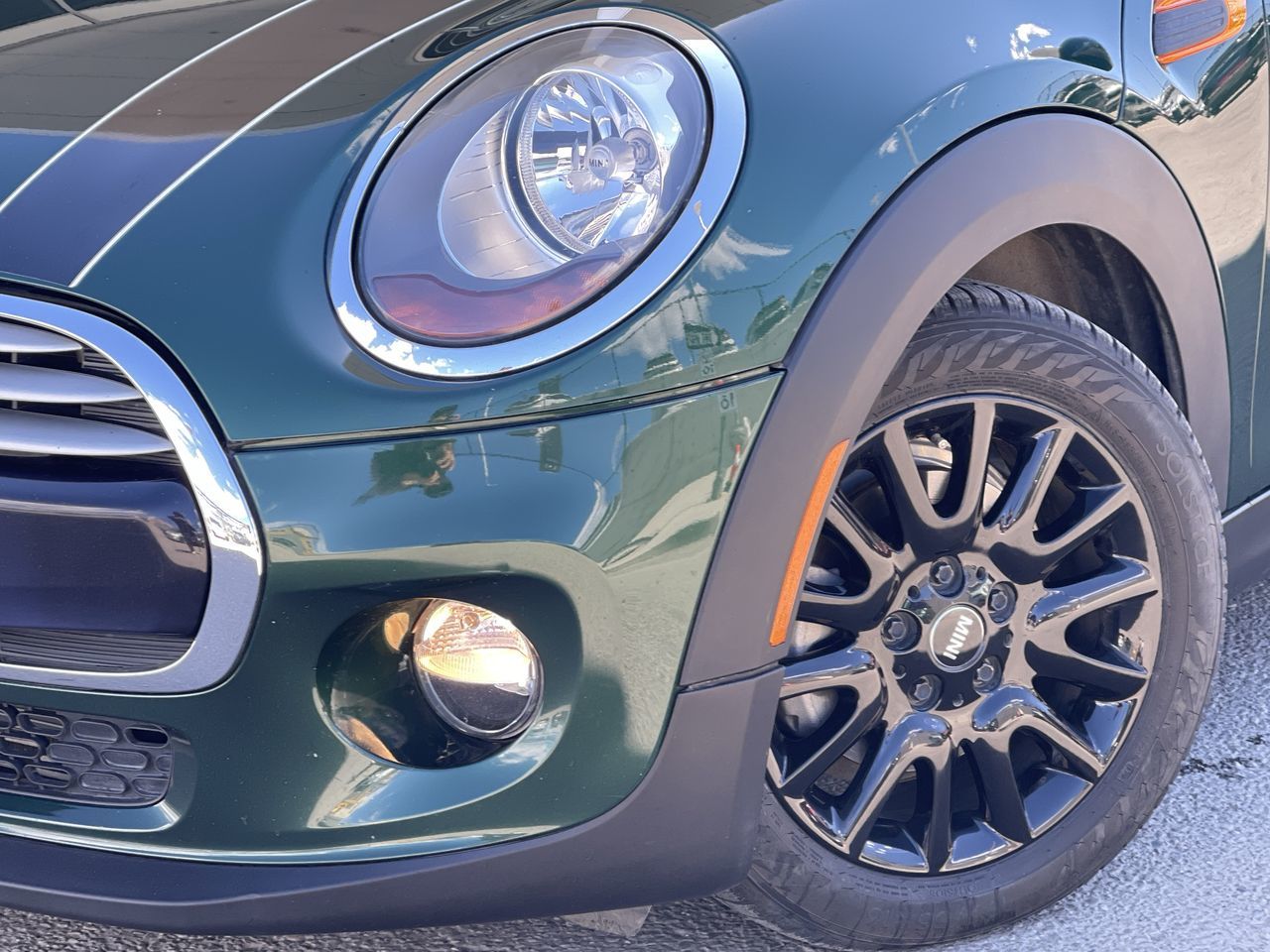 MINI Cooper Hardtop 5 Door  2015 à Calgary, Alberta