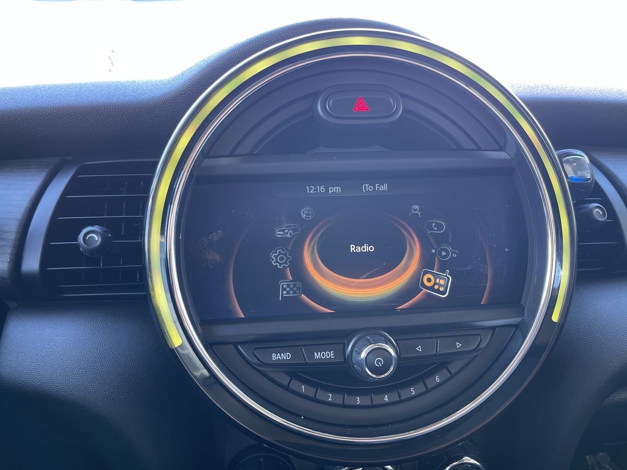 MINI Cooper Hardtop 5 Door  2015 à Calgary, Alberta