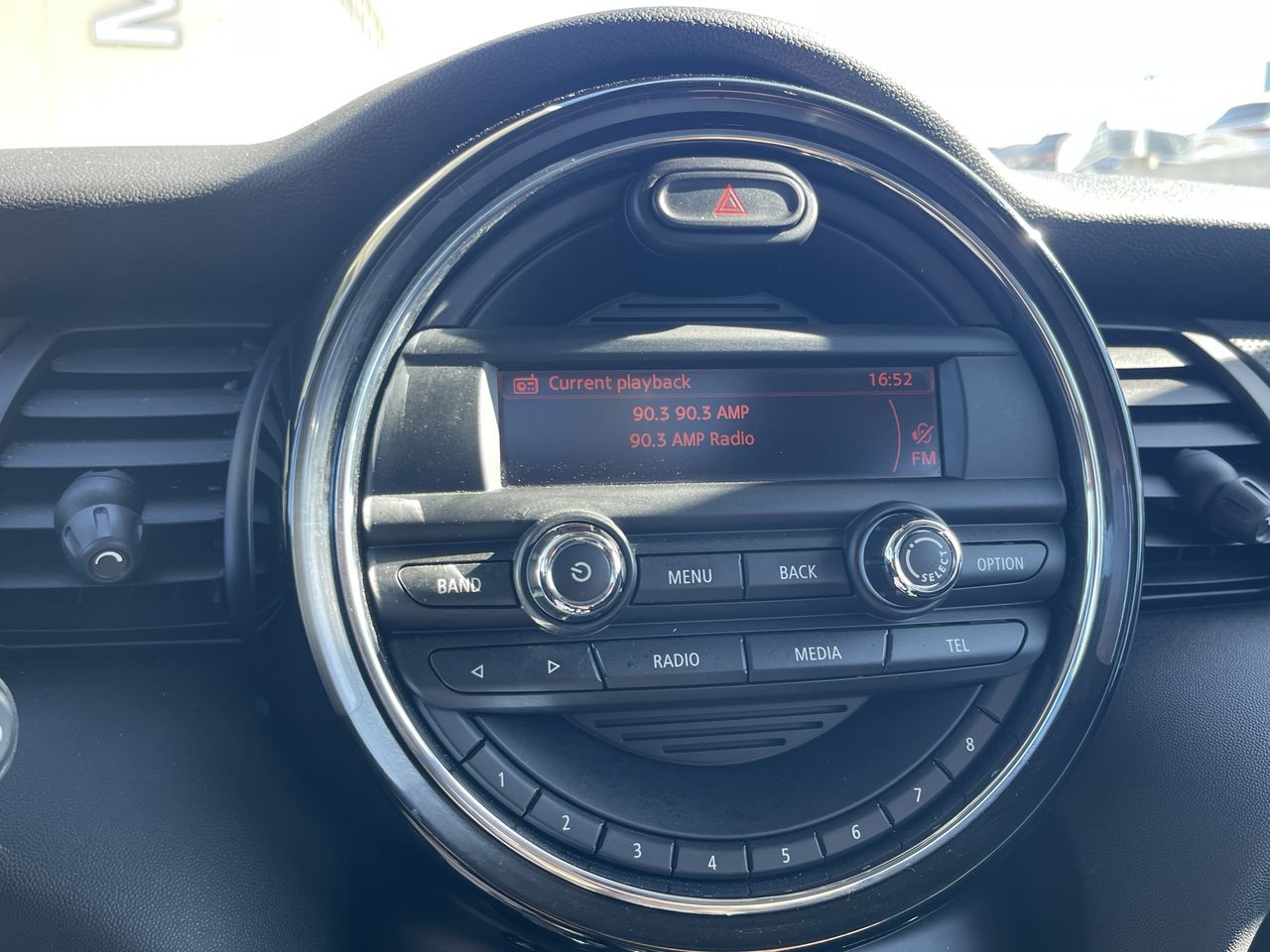 MINI Cooper Hardtop 5 Door  2016 à Calgary, Alberta