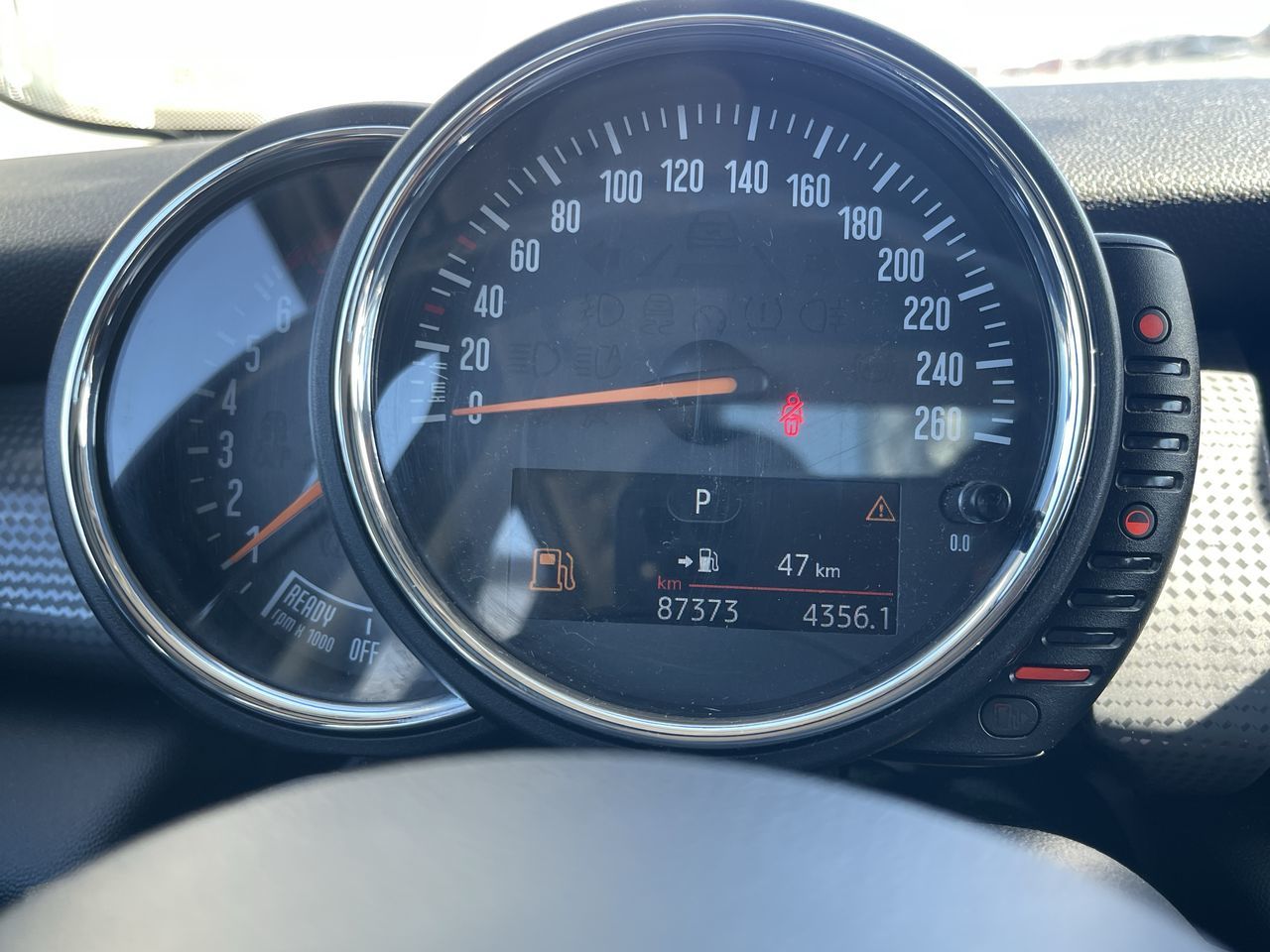 MINI Cooper Hardtop 5 Door  2016 à Calgary, Alberta