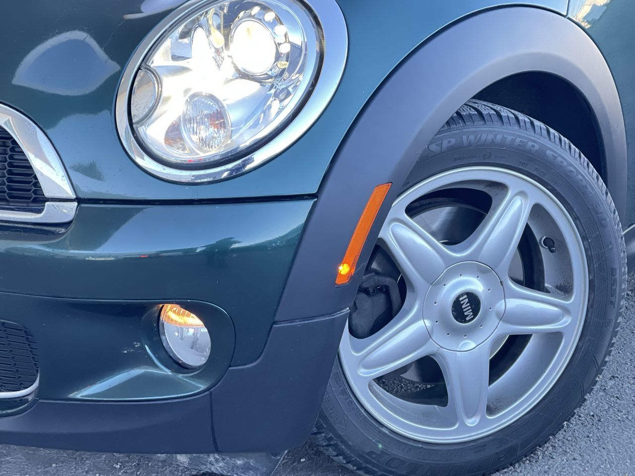 MINI Cooper Hardtop  2009 à Calgary, Alberta