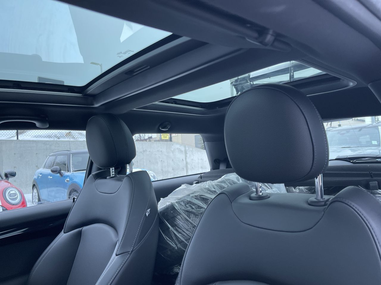 MINI Cooper Hardtop  2015 à Calgary, Alberta