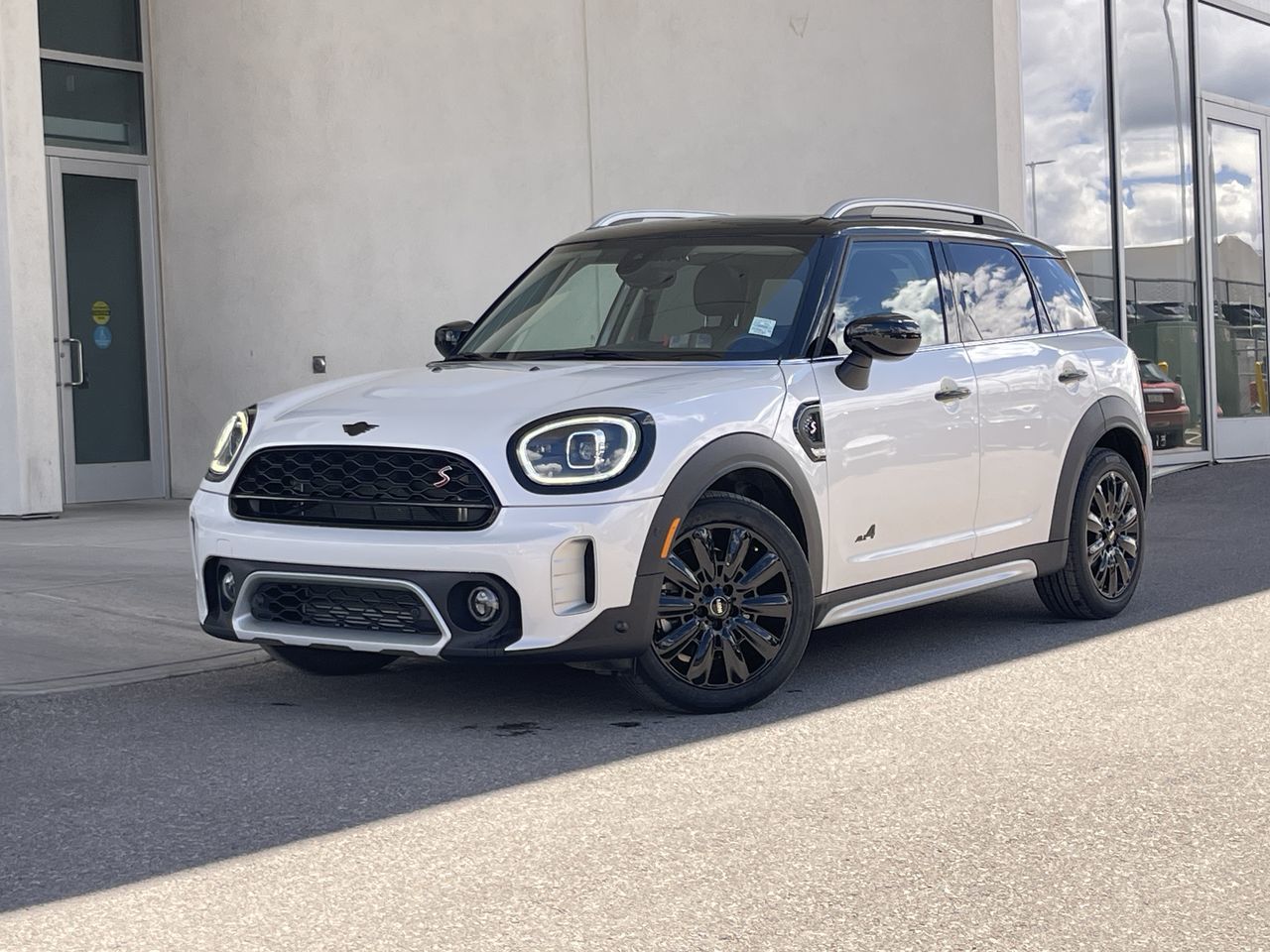 2024 Mini Countryman Cooper S, Clean Carfax, Low KM's
