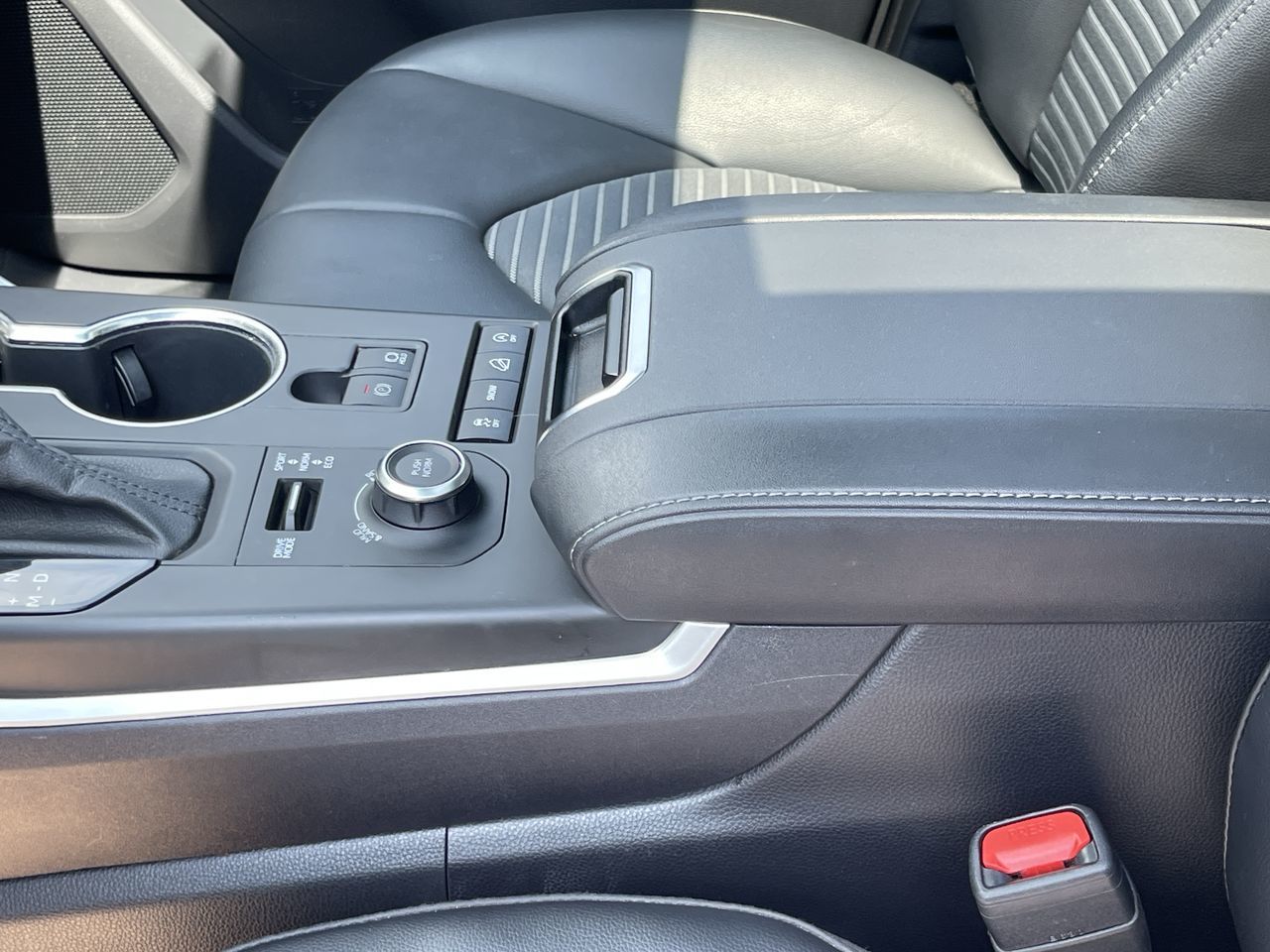 2022 Toyota Highlander in Calgary, Alberta