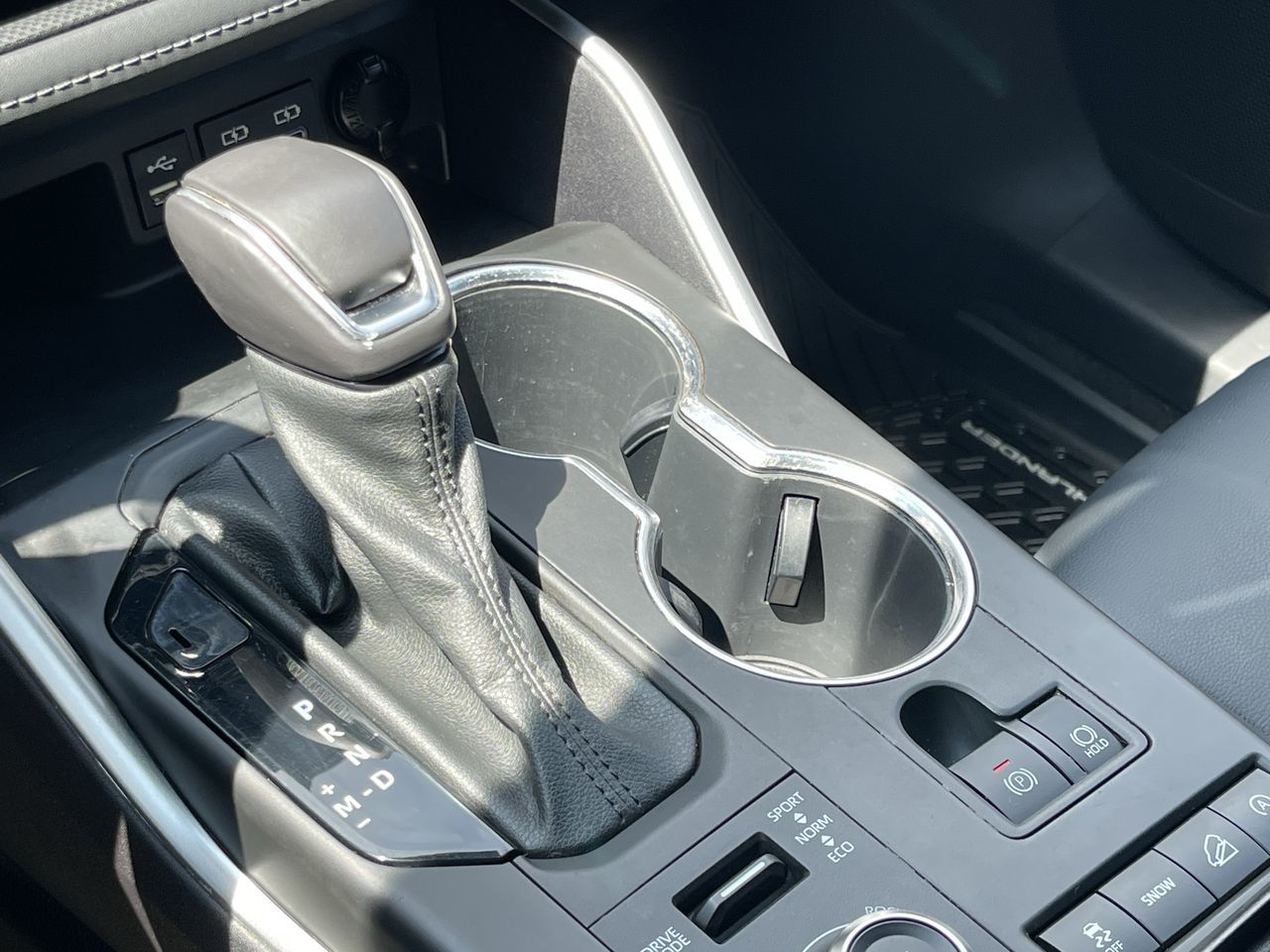 2022 Toyota Highlander in Calgary, Alberta
