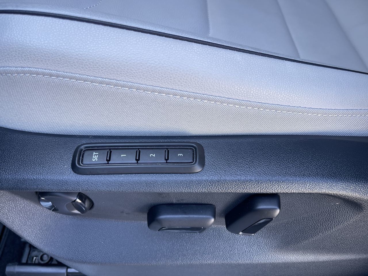 2021 Volkswagen Tiguan in Calgary, Alberta