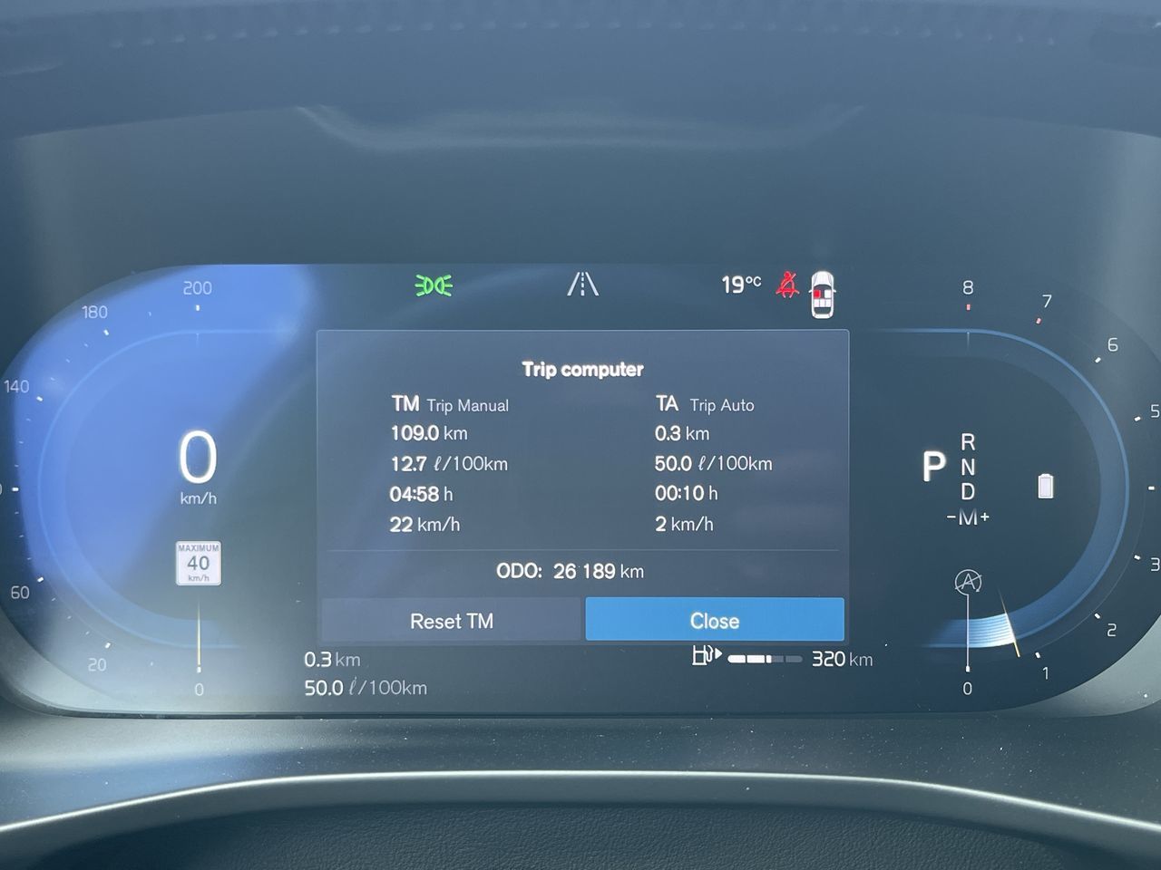2025 Volvo XC40