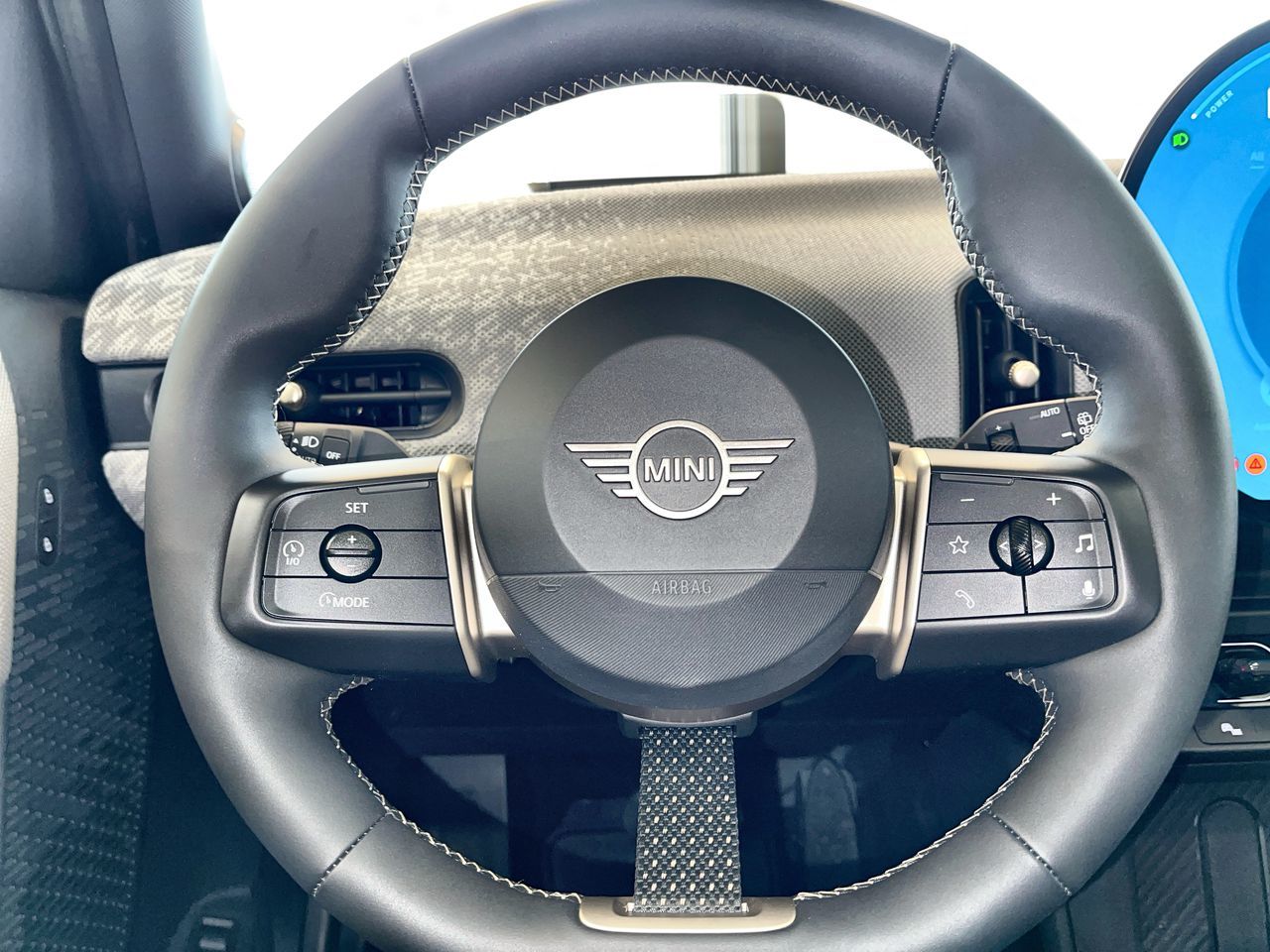 2025 MINI Cooper (5)