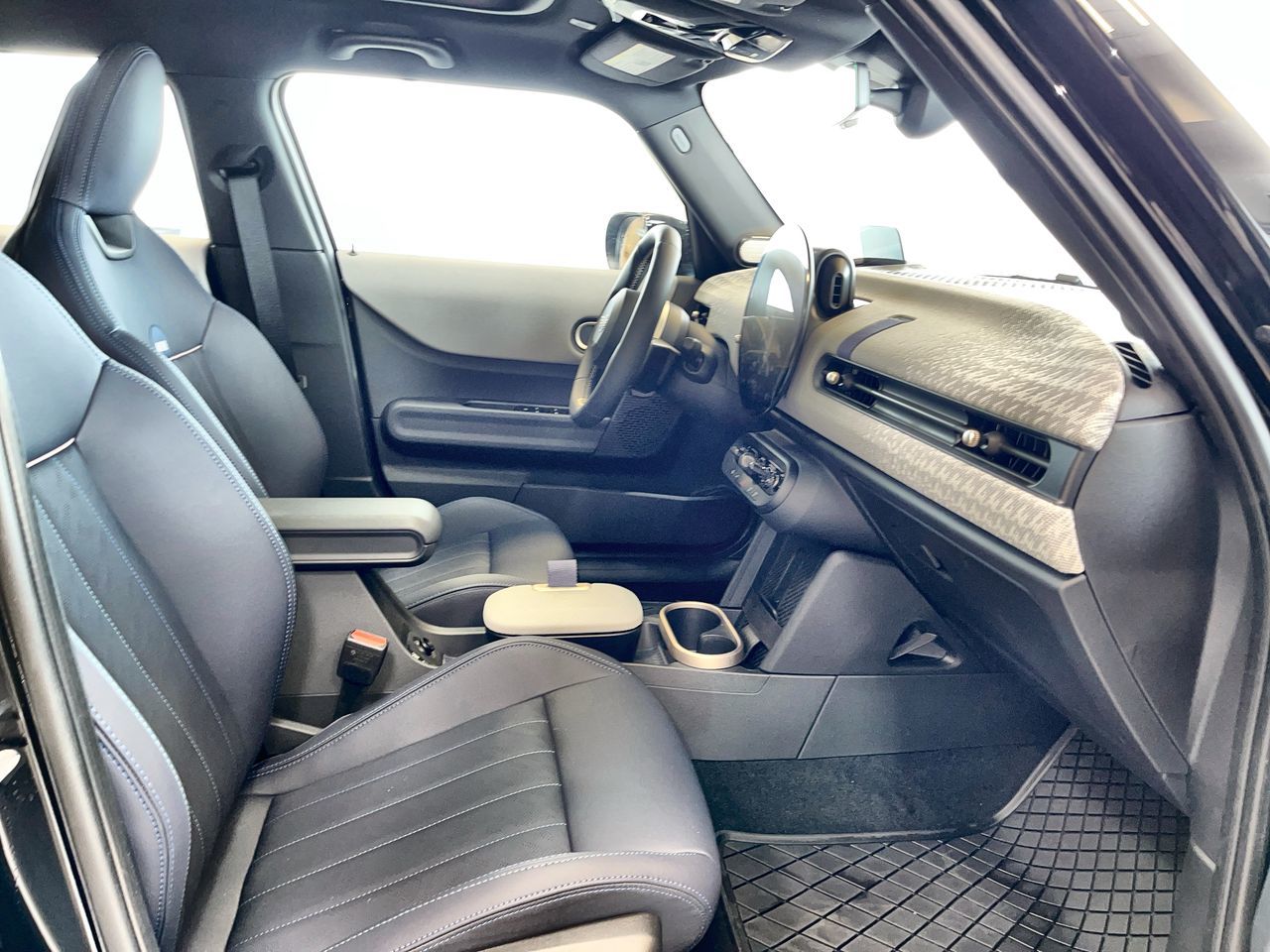 2025 MINI Cooper (5)