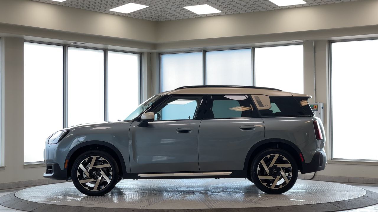 MINI Cooper Countryman  2027 à Regina, Saskatchewan