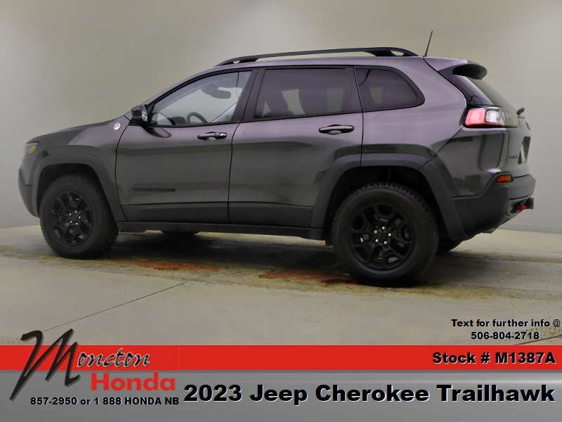 Photo 2023 Jeep Cherokee Trailhawk #4