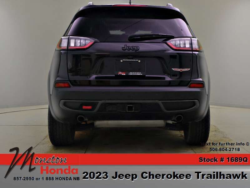Photo 2023 Jeep Cherokee Trailhawk #5