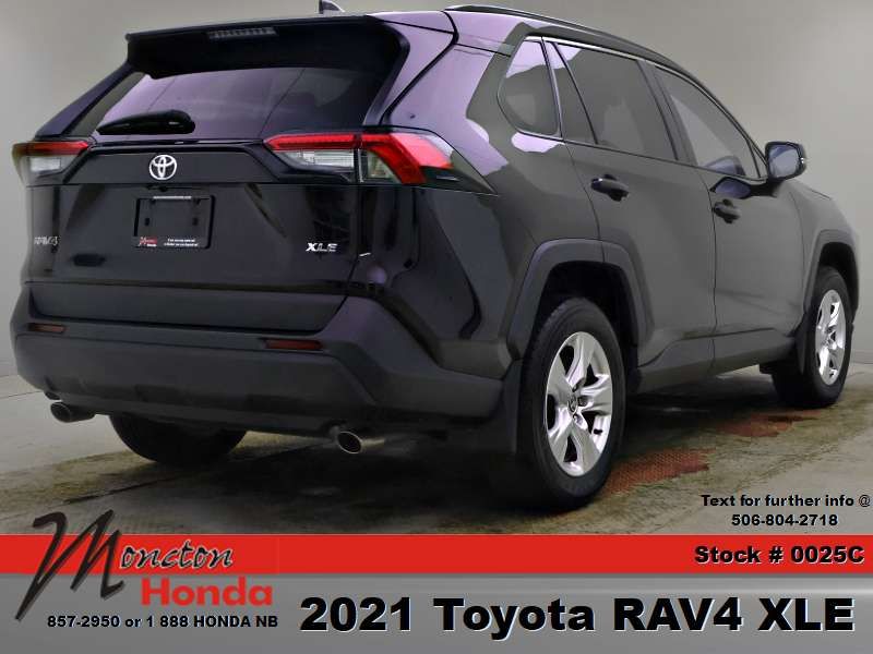 Photo Toyota RAV4 XLE 2021 #6
