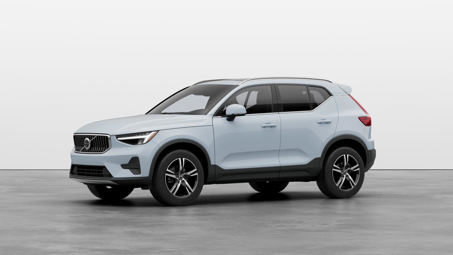 2025 Volvo XC40 B5 AWD Core Bright Theme