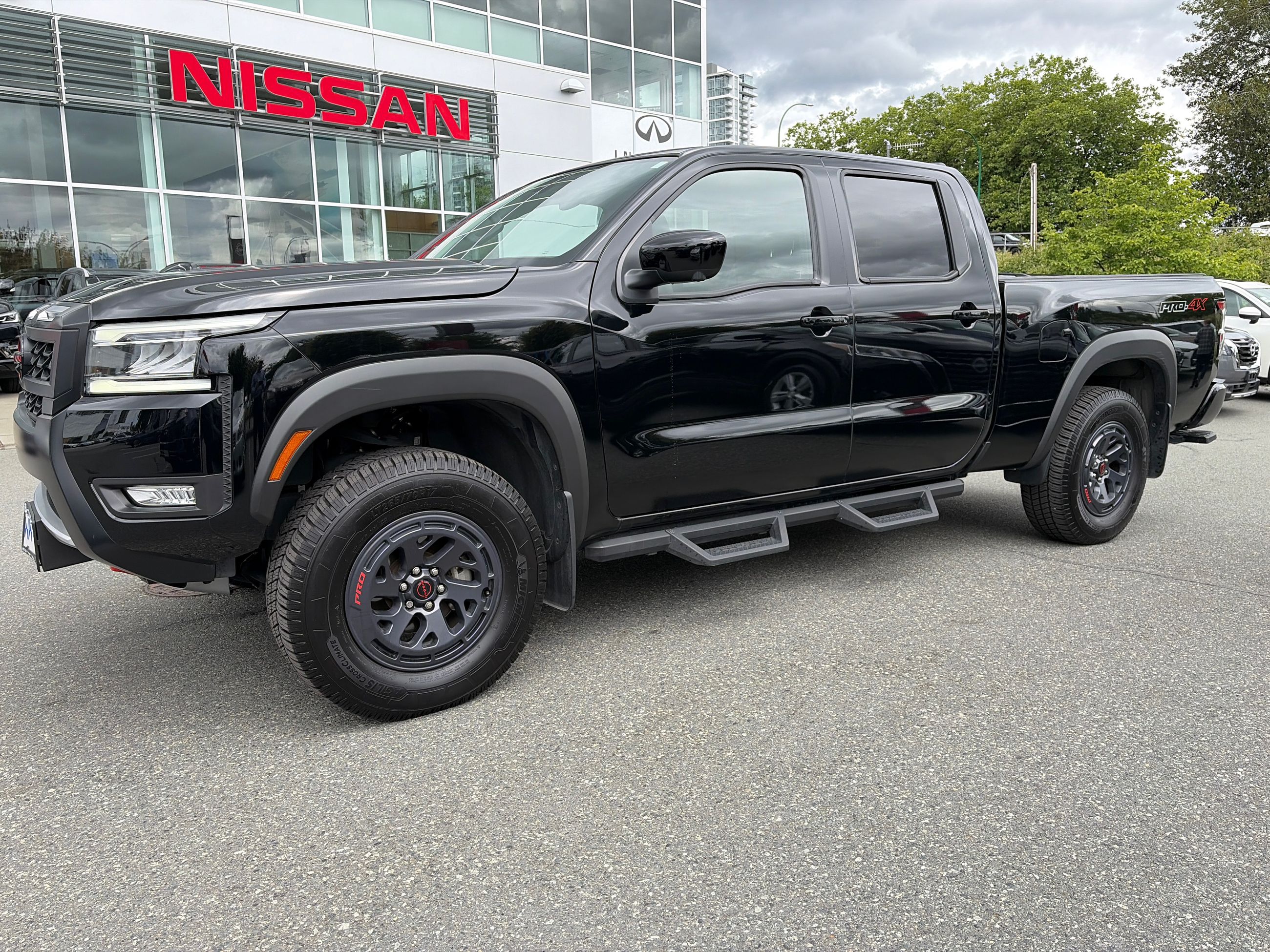 2025 Nissan Frontier PRO-4X // CREWCAB