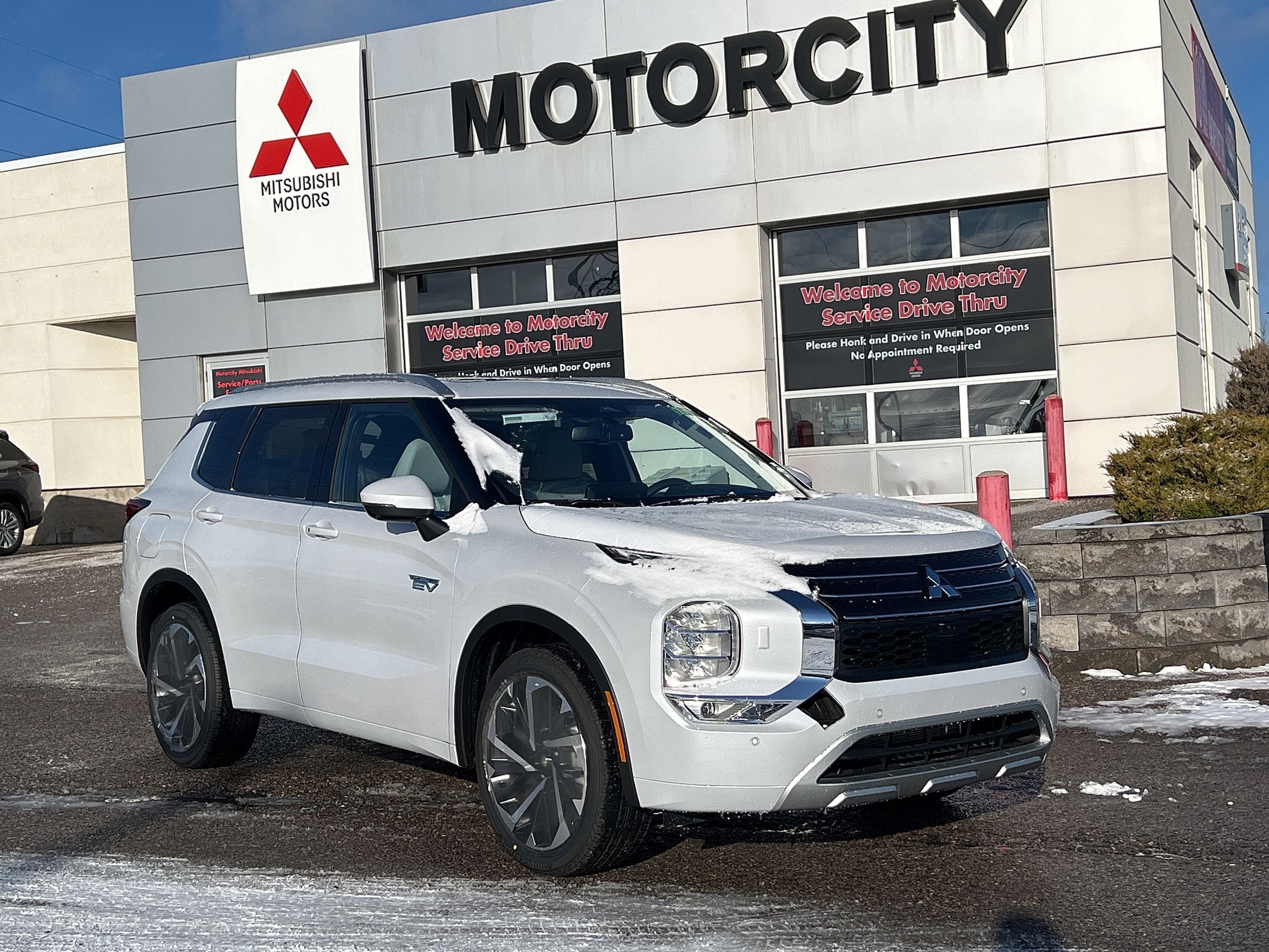 Motorcity Mitsubishi in Whitby 2024 Mitsubishi OUTLANDER PHEV GT S