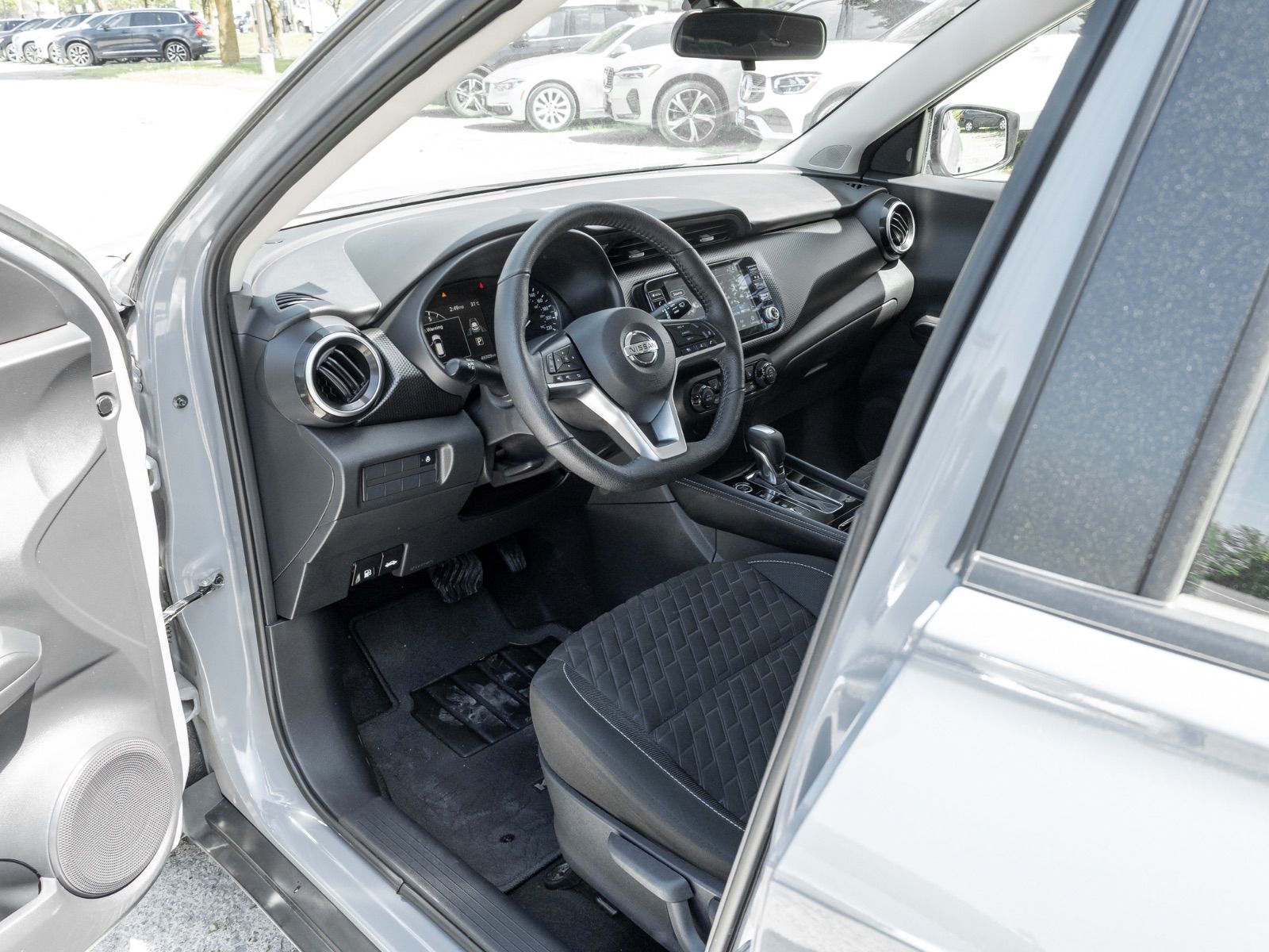 2021 Nissan Kicks SV CVT