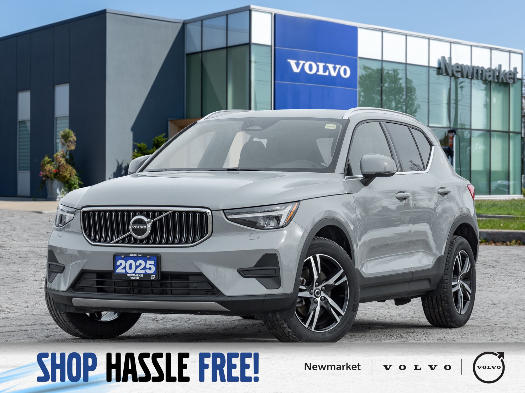 2025 Volvo XC40 B5 AWD Core Bright Theme  NONE DAILY RENTAL  CPO
