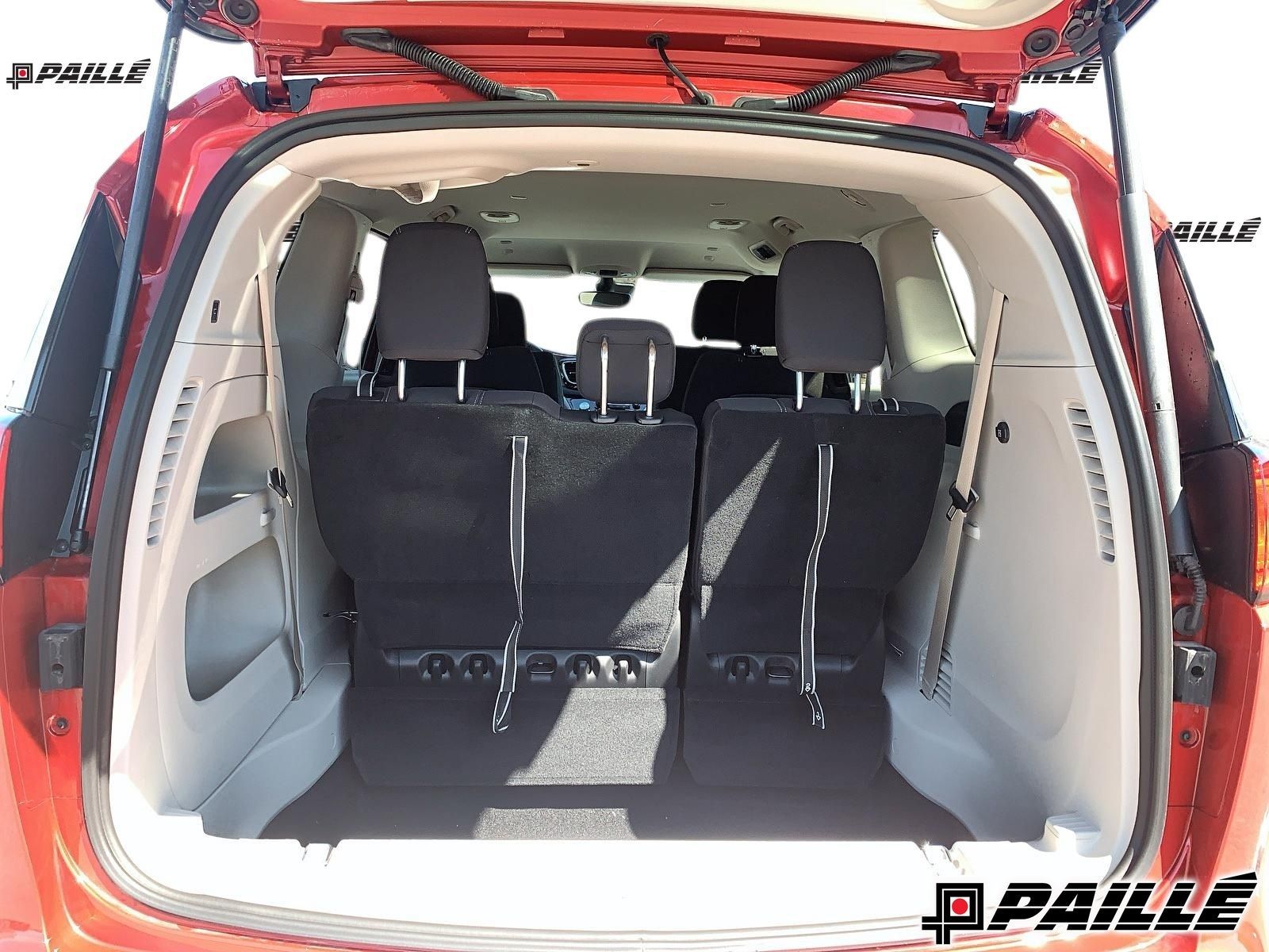 Chrysler Grand Caravan  2024 à Nicolet, Québec