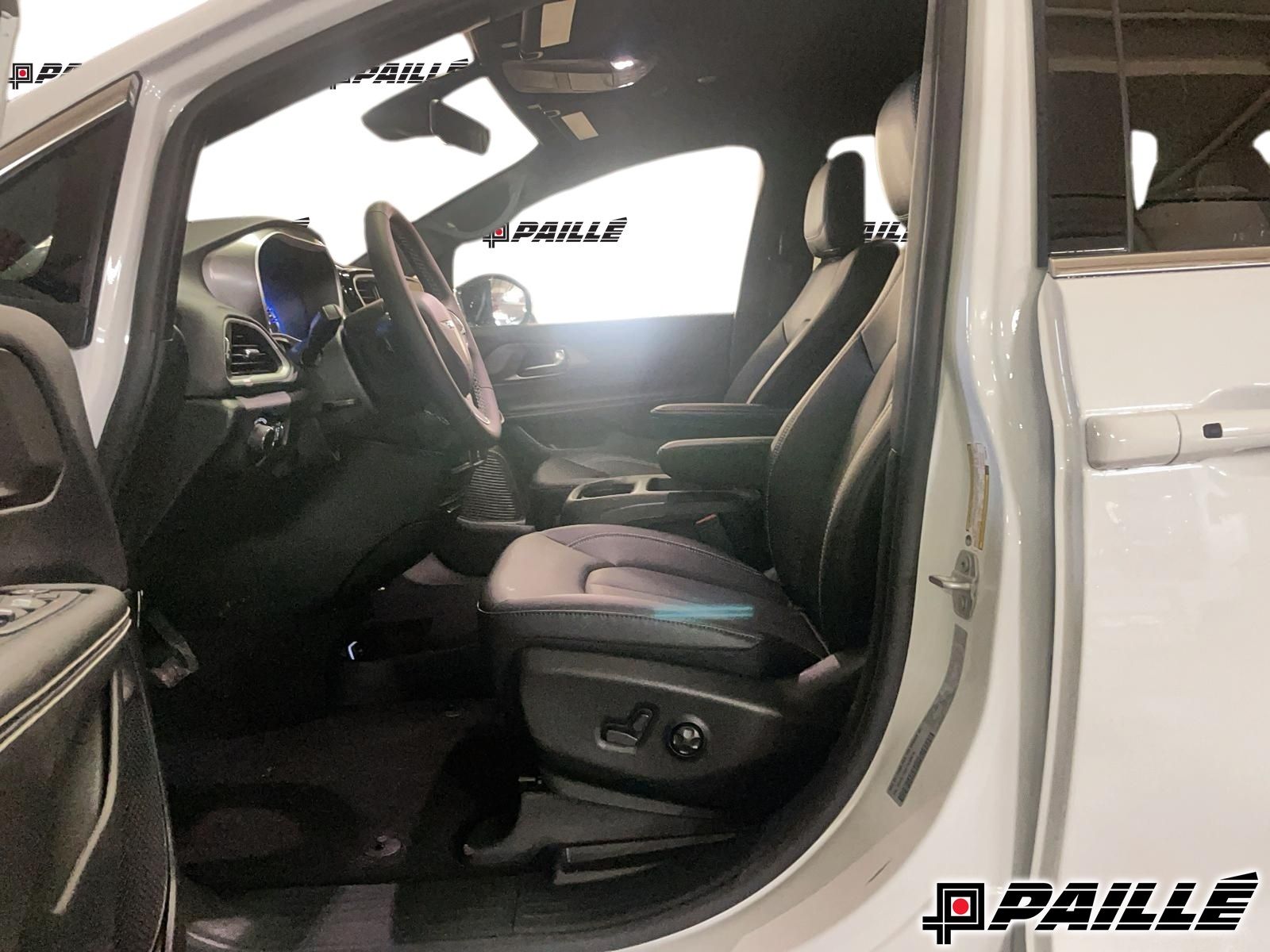 2026 Chrysler Grand Caravan in Nicolet, Quebec