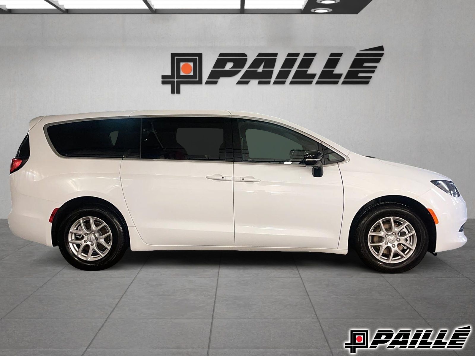 2026 Chrysler Grand Caravan in Nicolet, Quebec