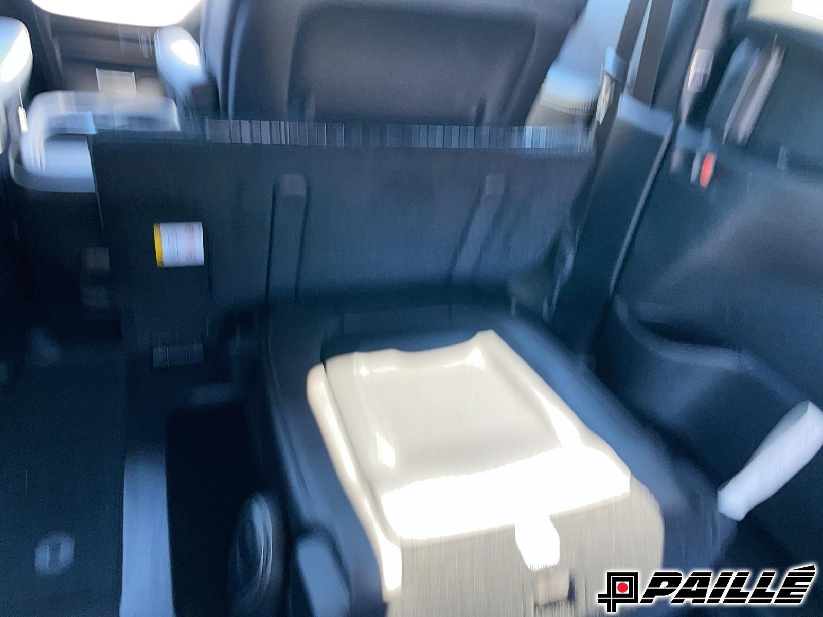 2027 Chrysler Grand Caravan in Nicolet, Quebec