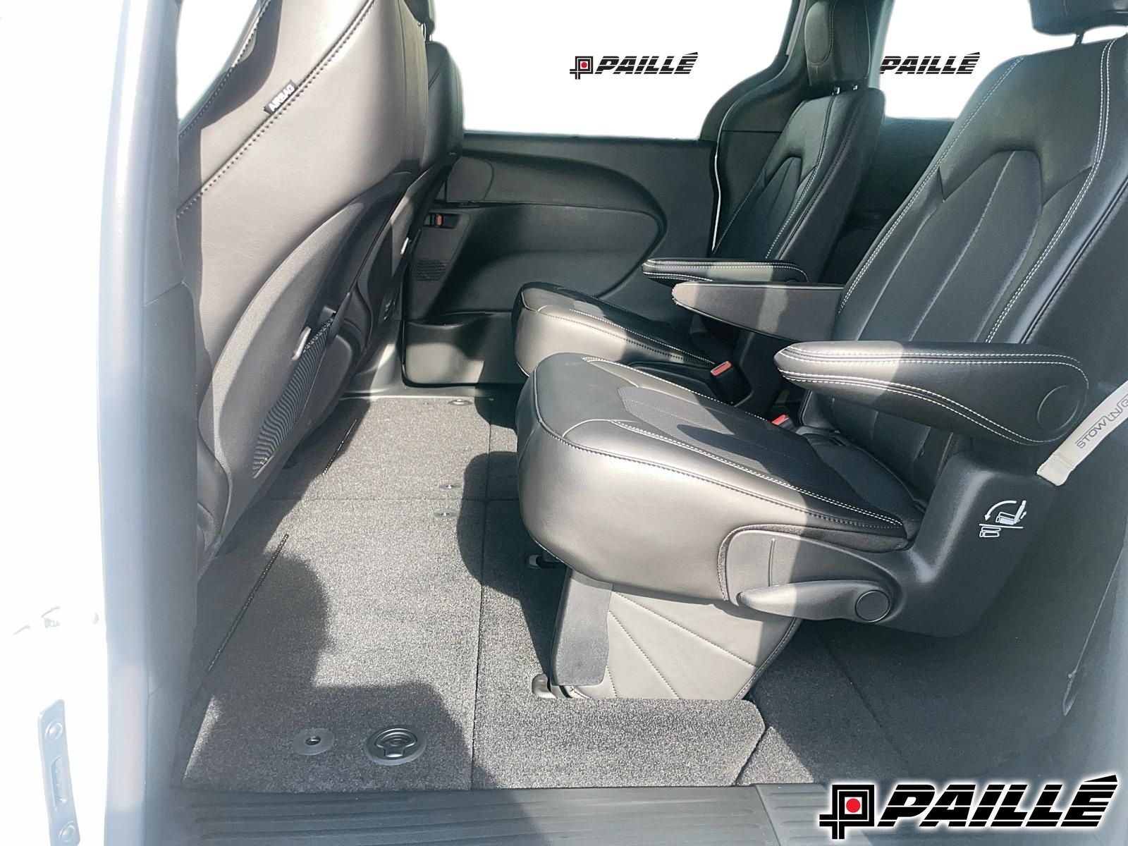 Chrysler Grand Caravan  2027 à Nicolet, Québec