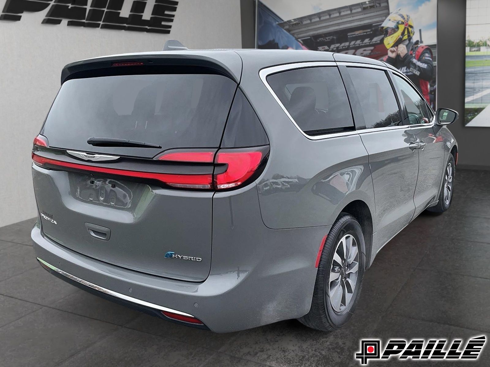 2022 Chrysler Pacifica Hybrid in Sorel-Tracy, Quebec