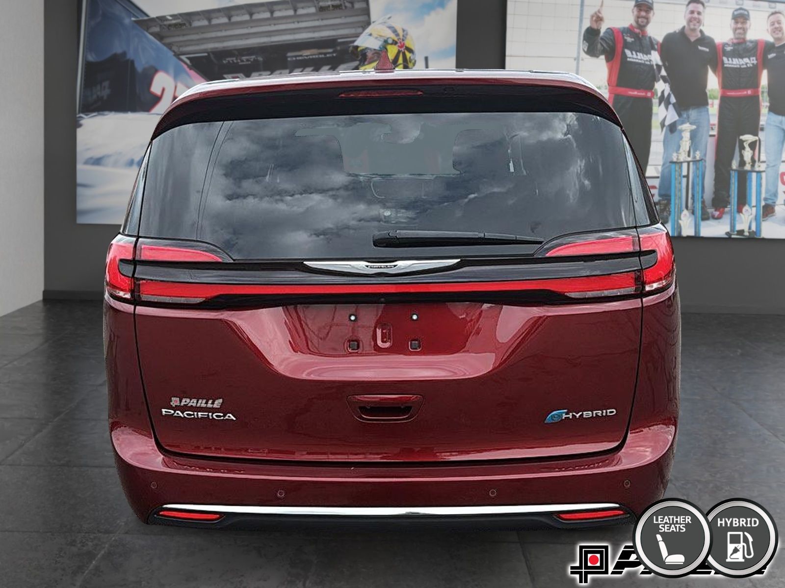 Chrysler Pacifica Hybrid  2022 à Nicolet, Québec