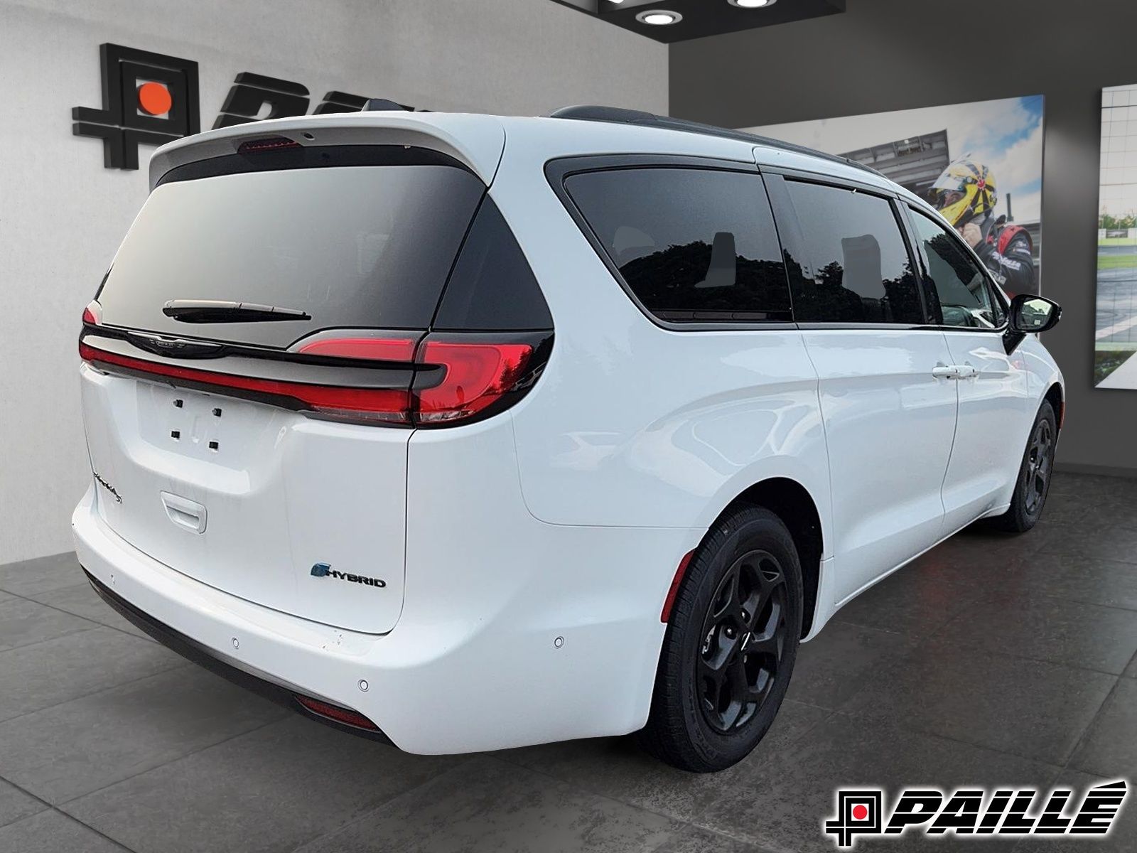 2024 Chrysler Pacifica Hybrid in Sorel-Tracy, Quebec