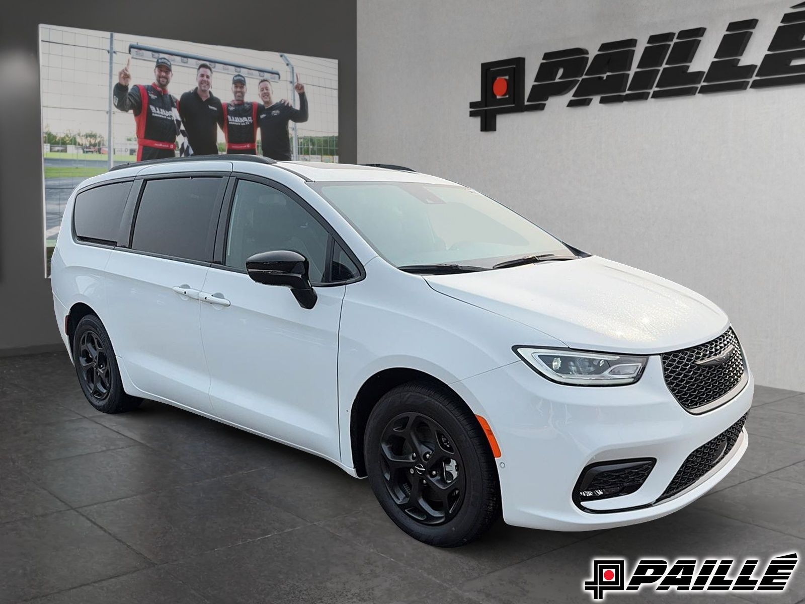 2024 Chrysler Pacifica Hybrid in Sorel-Tracy, Quebec