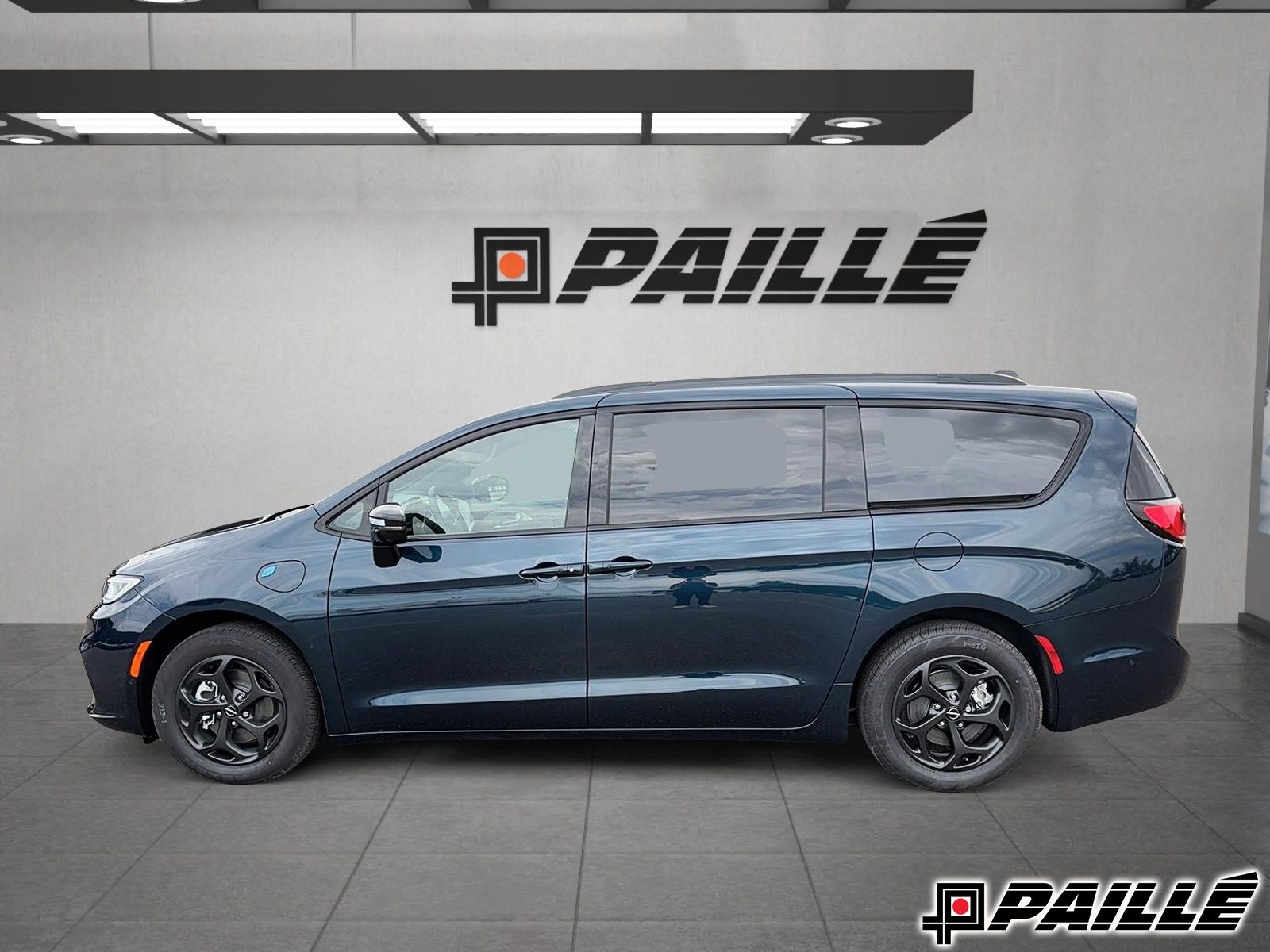 2024 Chrysler Pacifica Hybrid in Sorel-Tracy, Quebec