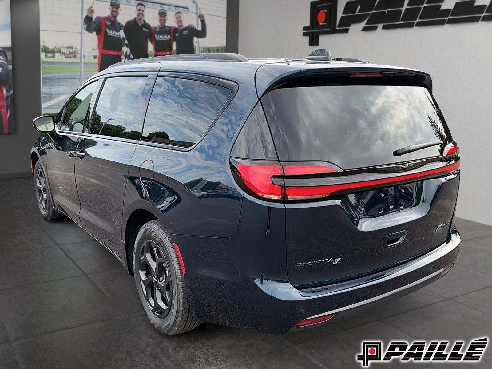 2024 Chrysler Pacifica Hybrid in Sorel-Tracy, Quebec