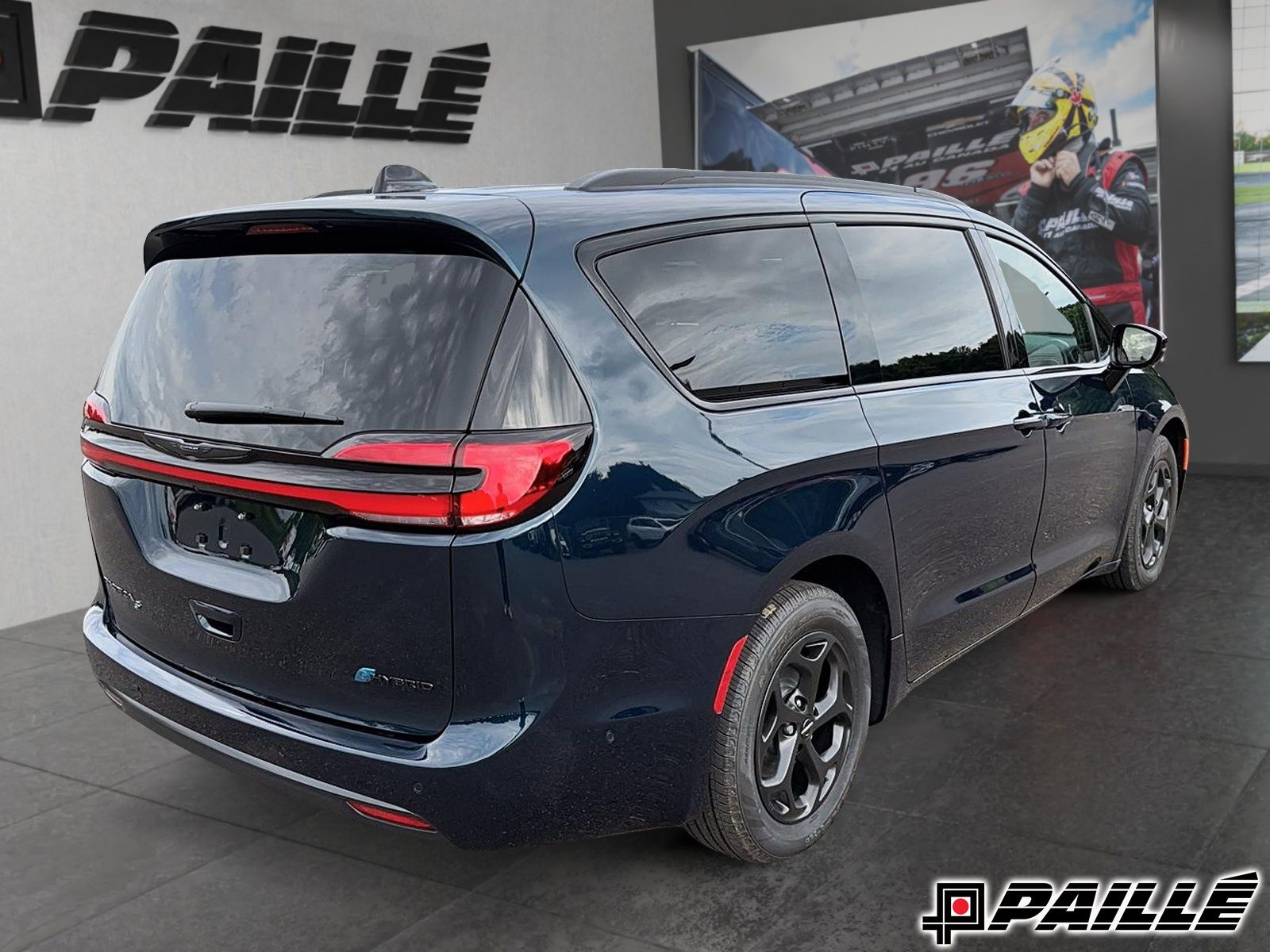 2024 Chrysler Pacifica Hybrid in Sorel-Tracy, Quebec